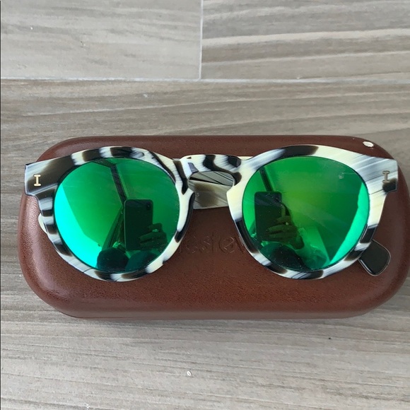 Illesteva Accessories - Illesteva sunglasses